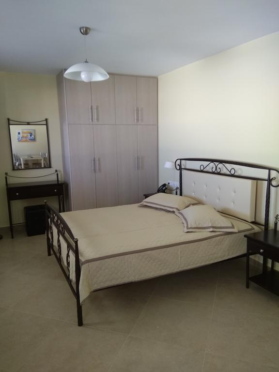 Santa Rinoula Suites Sea Sunset Views Adults Only Megalochori  Pokoj fotografie