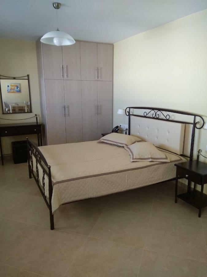 Santa Rinoula Suites Sea Sunset Views Adults Only Megalochori  Exteriér fotografie